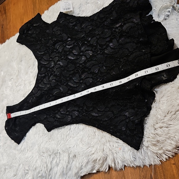 Black‎ Lace Short Sleeve Peplum Leotard Bow Back Women's Top NwT ,M - Picture 8 of 10